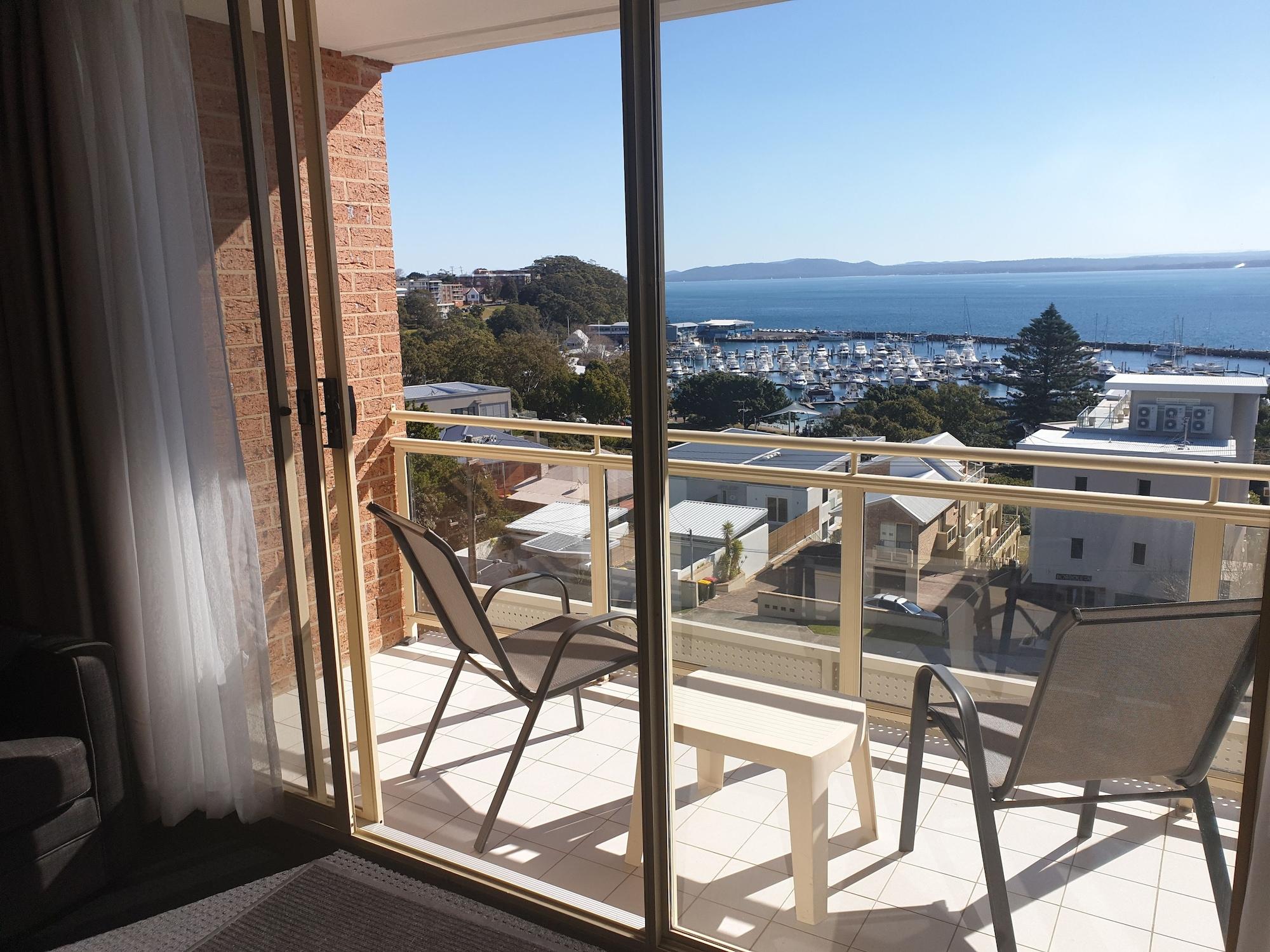 Marina Motel 4*